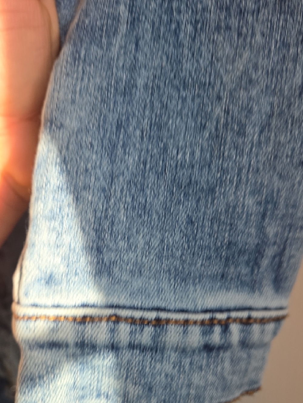 Kut from the Kloth Light Blue Denim Jacket with Contrast Stitching - Picture 5 of 6